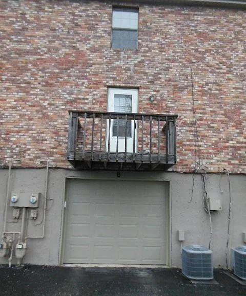 605 NE English Manor Dr #A — Photo 17