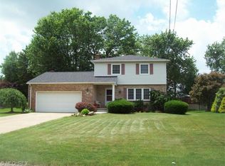 809 Lucille Ave SW, North Canton, OH 44720