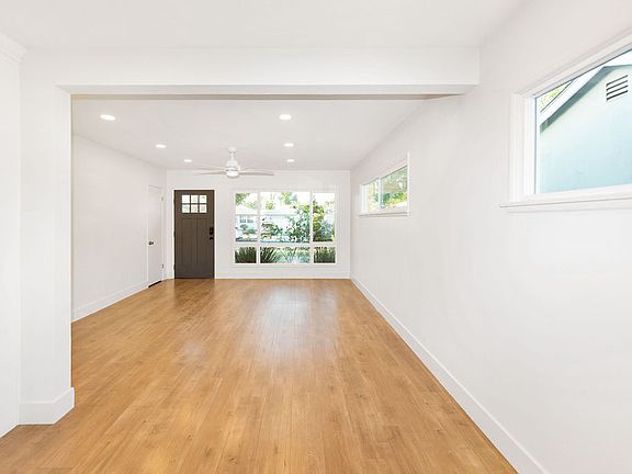 4th image of 20650 Leadwell St