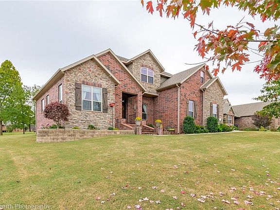 2nd image of 457 Whitcliff Dr