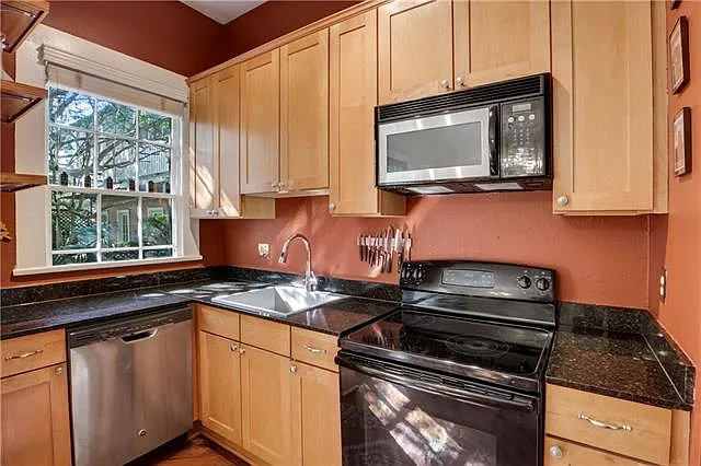 1122 Felicity St #4 — Photo 6