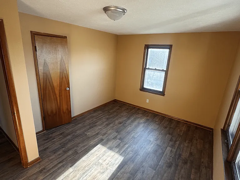 9225 E US Highway 136 — Photo 6
