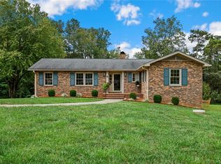 7010 Kenbridge Dr, Clemmons, NC 27012