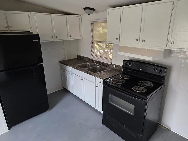 8364 Cedar St — Photo 14