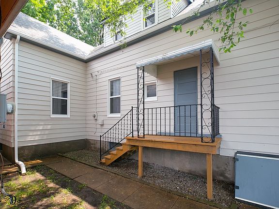 3rd image of 1202 Wachtel Ave