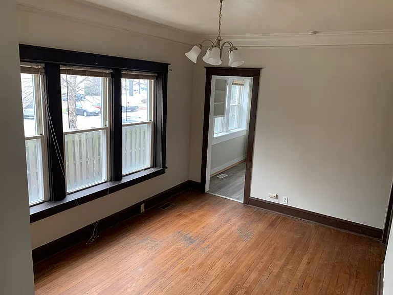 109 N Hickory St #1 — Photo 4