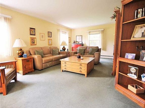 5th image of 16 Blackwell Ln