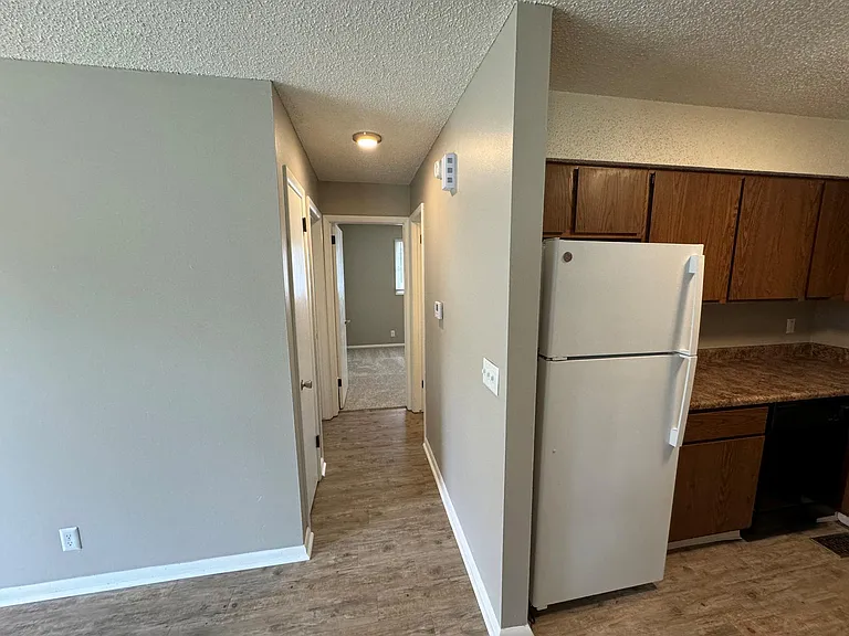 336 N Country Acres Ave — Photo 6