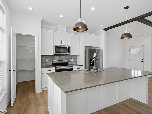 4th image of 5621 Saddletree Rd