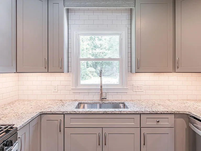 1115 Washington Ave — Photo 14