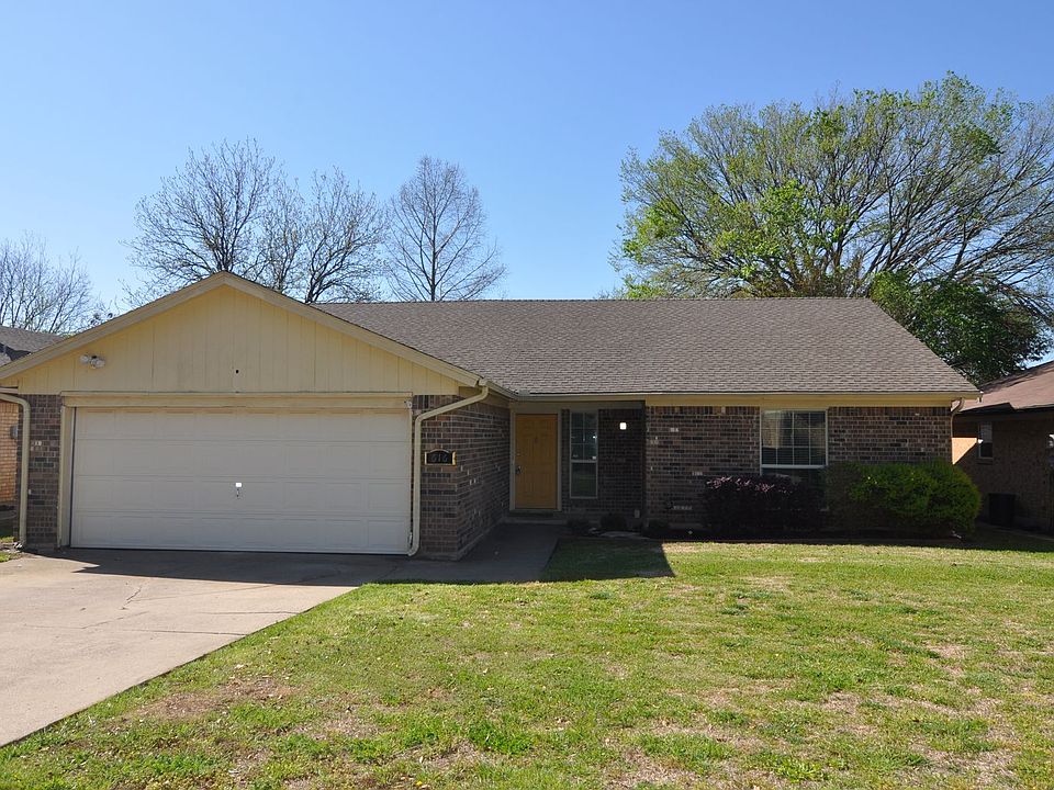 1st image of 616 Mountain Laurel Ln