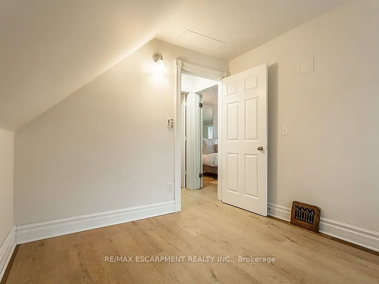 270 Beach Blvd — Photo 27