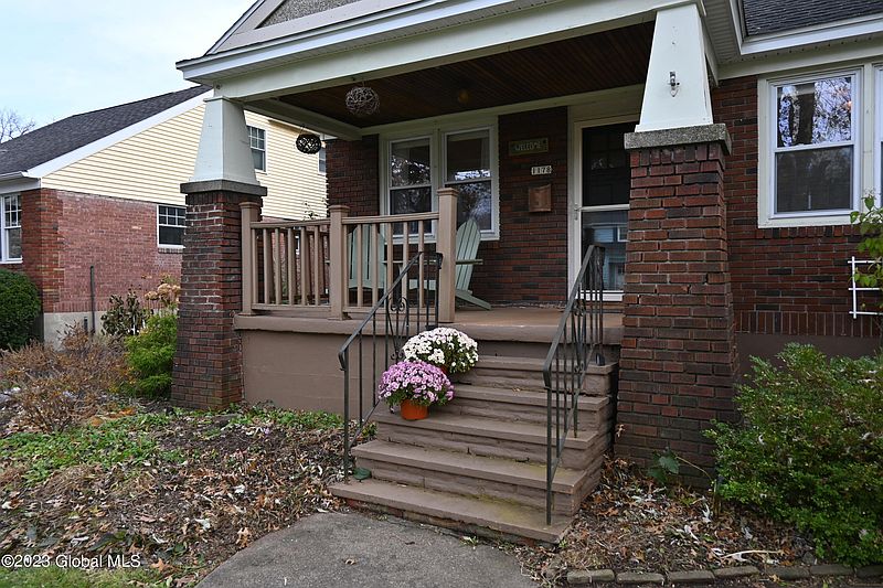 5th image of 1178 Highland Park Road