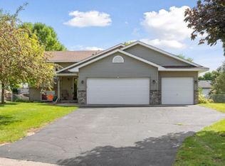 9625 Harkness Ave S, Cottage Grove, MN 55016