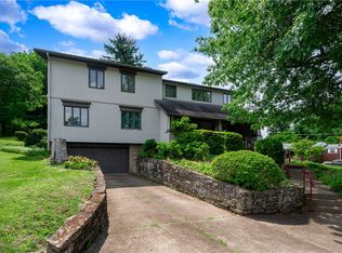 221 Sunset Dr, Pittsburgh, PA 15235