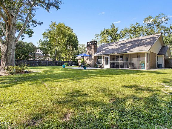 2nd image of 6605 Shore Dr