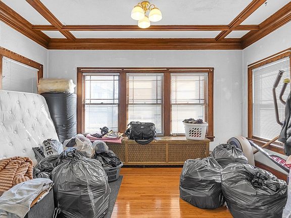 2nd image of 532 E Chicago St Floor 1