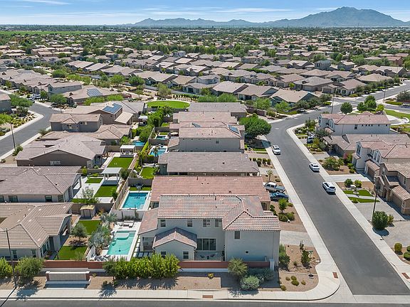 4th image of 4263 S NOTTING HILL Drive
