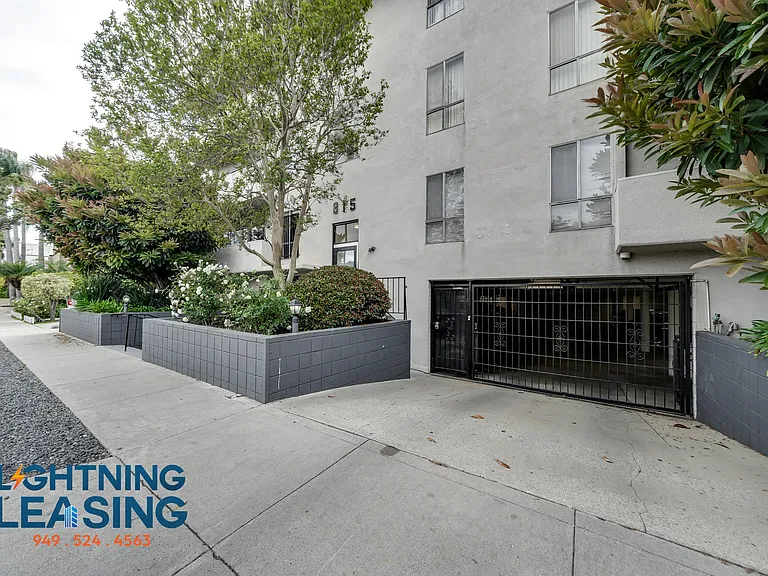 815 S Shenandoah St #302 — Photo 6