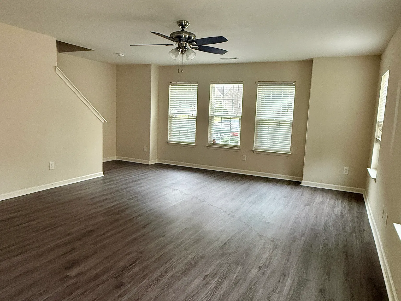 479 Ridgebrooke Dr — Photo 3