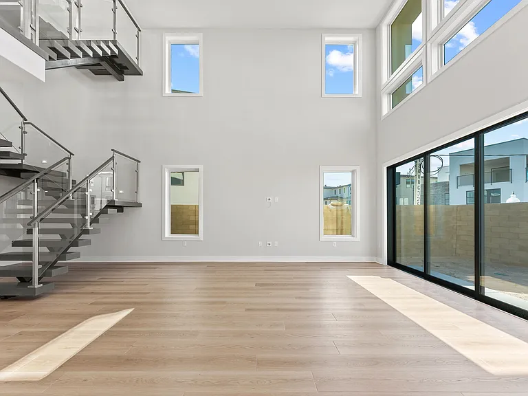 209 Stage — Photo 46