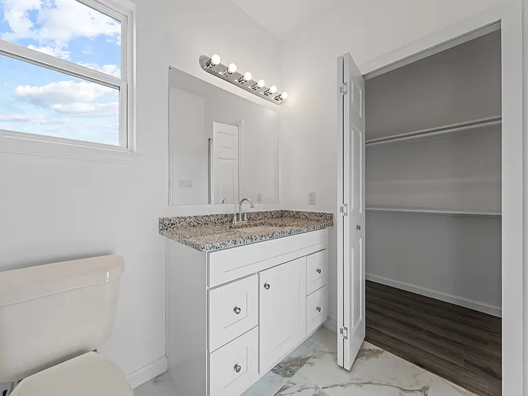 323 Gabriel St #101 — Photo 26