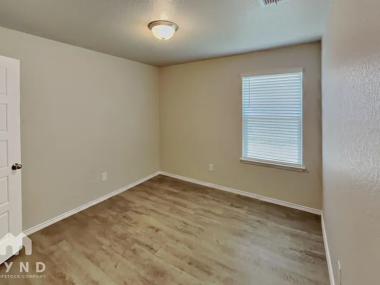 12920 Cicely Ct — Photo 11