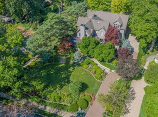 600 Sunrise Ave, Lake Bluff, IL