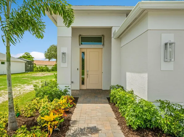 2151 Falls Manor, Vero Beach, FL 32967