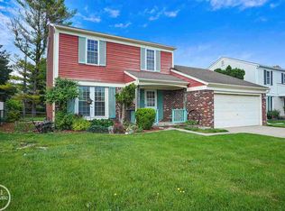 33621 Embassy Dr, New Baltimore, MI 48047