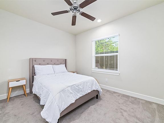 4th image of 148 Knightsbridge Park Ln