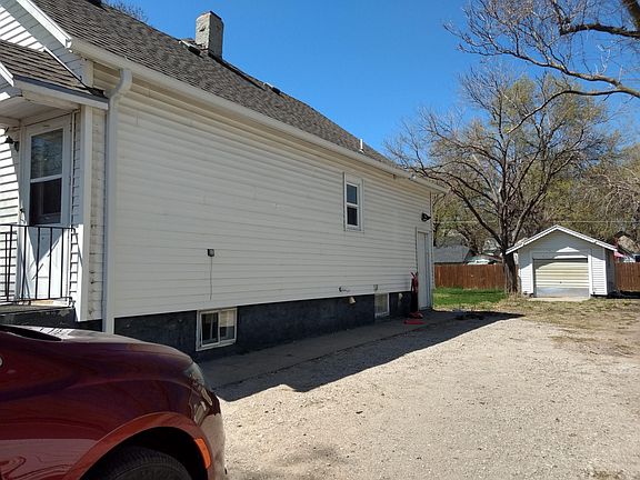 2nd image of 418 W Louise St