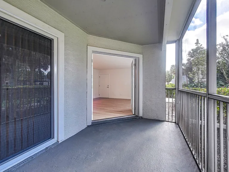 Avana Coral Springs — Photo 41