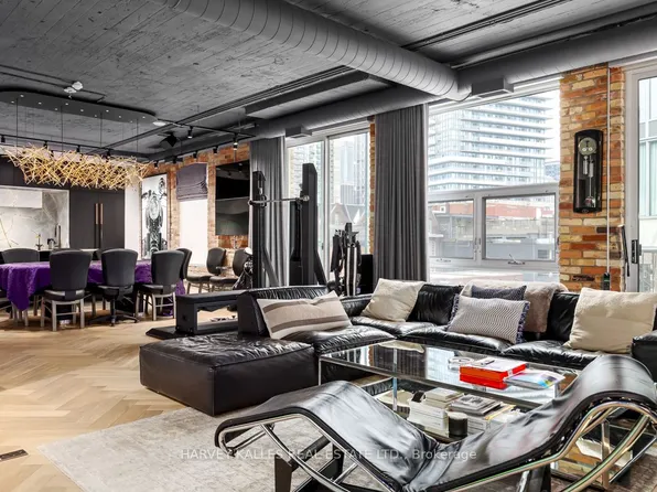 113 Dupont St #201, Toronto, ON M5R 1V4