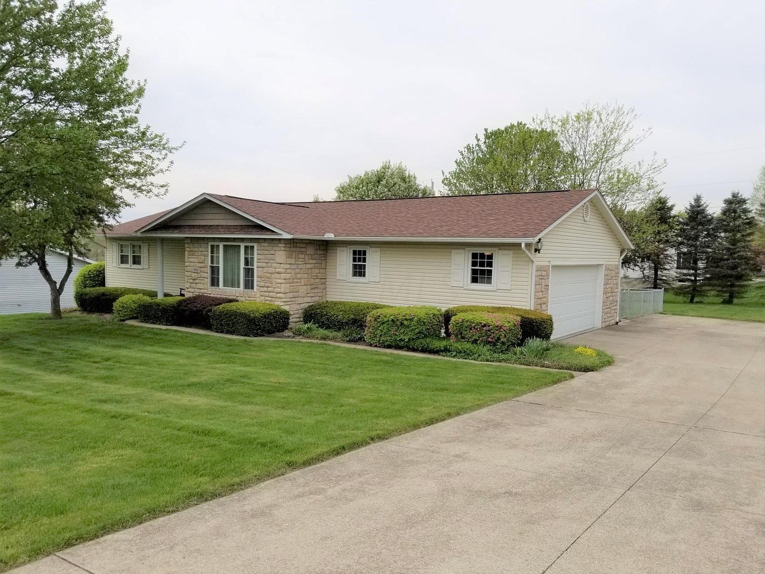 1950 Rainbow Dr, Lancaster, OH 43130 Zillow