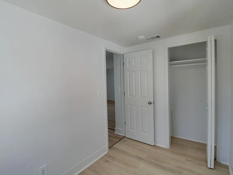 236 N Oleander Ave #2 — Photo 9