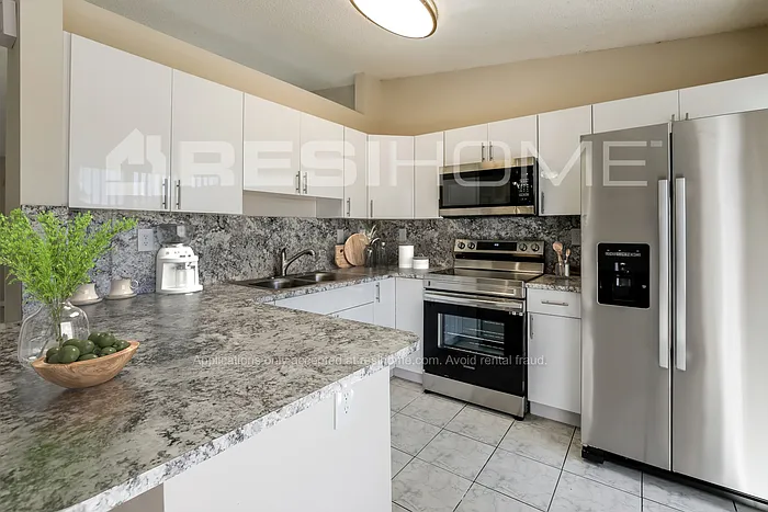 Building Photo - 12752 SW 265th Ter