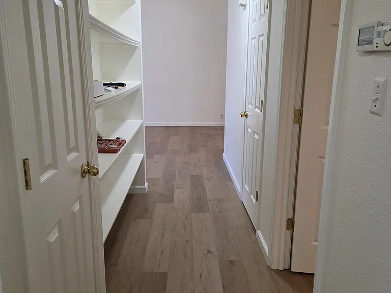 1009 Southampton Dr — Photo 14