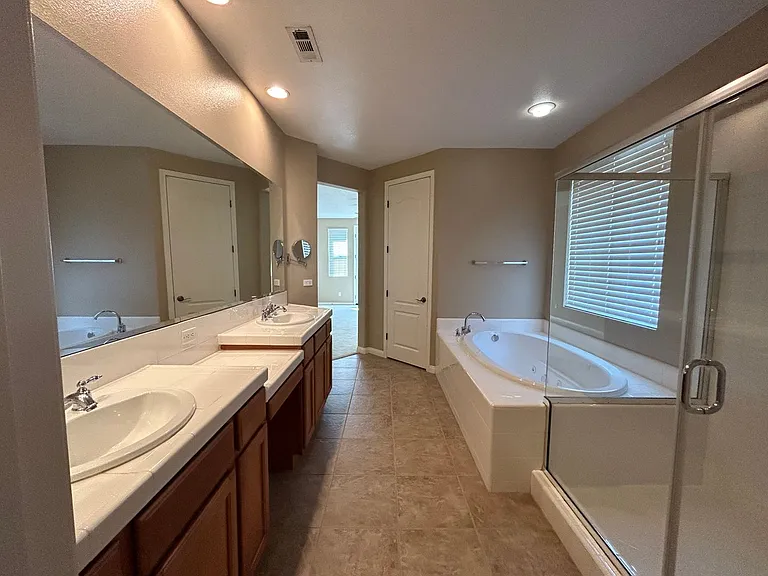15005 Via Messina Dr — Photo 20
