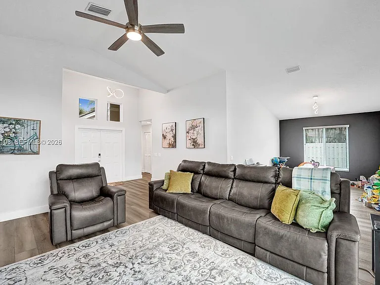 1063 Cedar Falls Dr — Photo 17