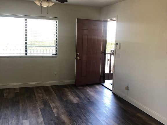 4th image of 3120 W 30th St #3120