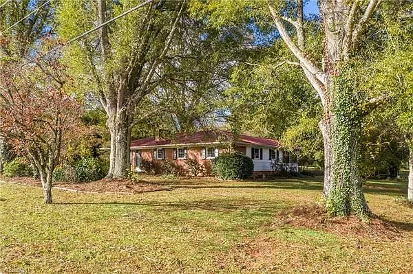 9092 Lasater Rd — Photo 5