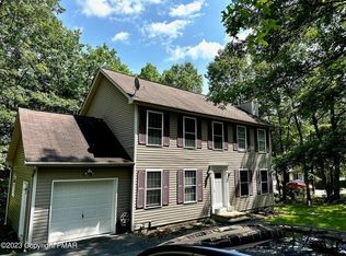 140 Murphy Cir, Bushkill, PA 18324