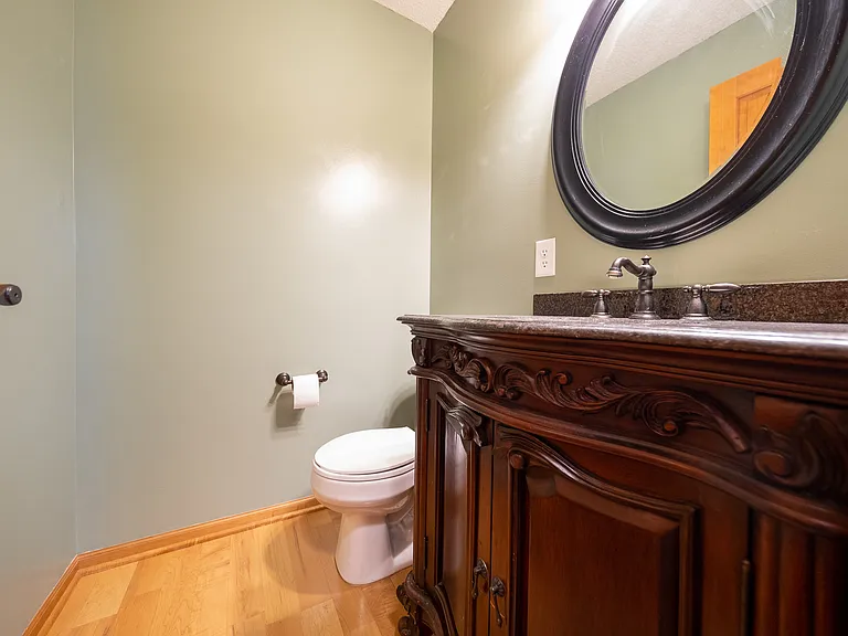 10930 Fergus St NE #F — Photo 9