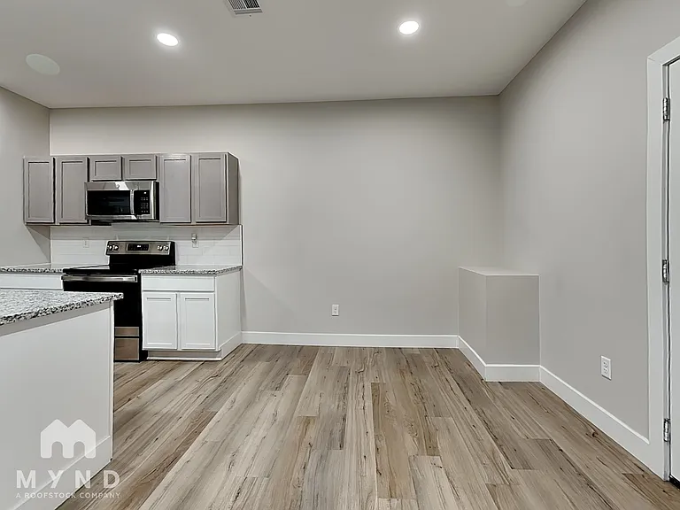 5791 E Bristol St #5791 — Photo 8