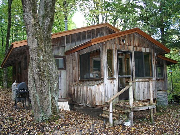 2nd image of 1692 160th Ave