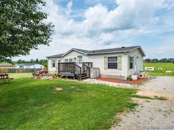 1753 E Cutshall Road, Scottsburg, IN 47170