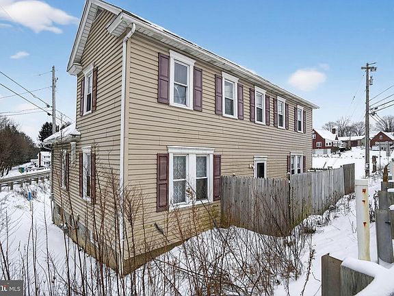2nd image of 1190 Bonniebrook Rd