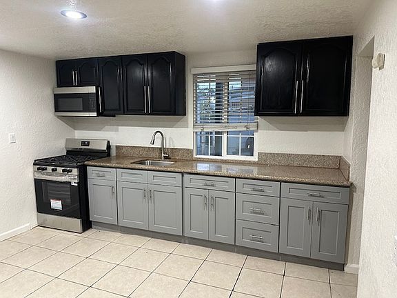 3rd image of 1044 Paradise Dr #1/2