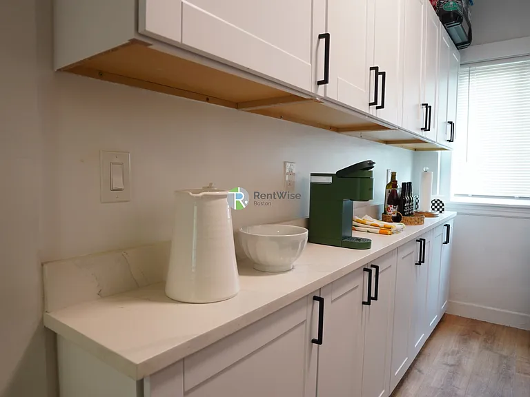 230 Walnut St #24 — Photo 27